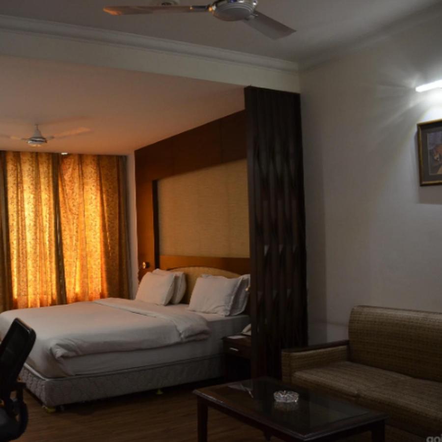 The Central Park Hotel Gwalior Exterior foto