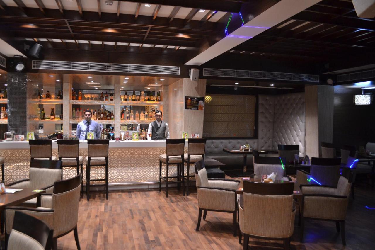 The Central Park Hotel Gwalior Exterior foto