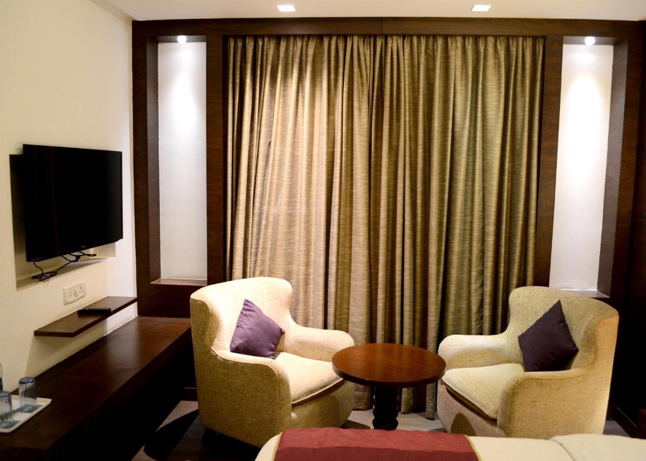 The Central Park Hotel Gwalior Exterior foto