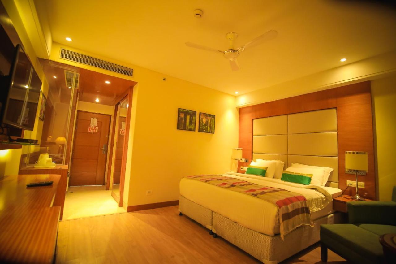 The Central Park Hotel Gwalior Exterior foto